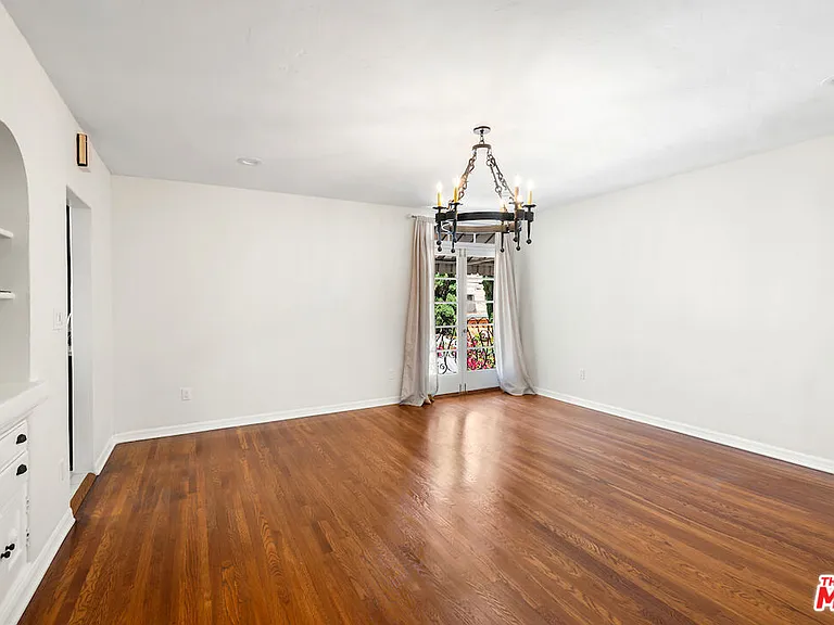 119 N Orange Dr — Photo 9