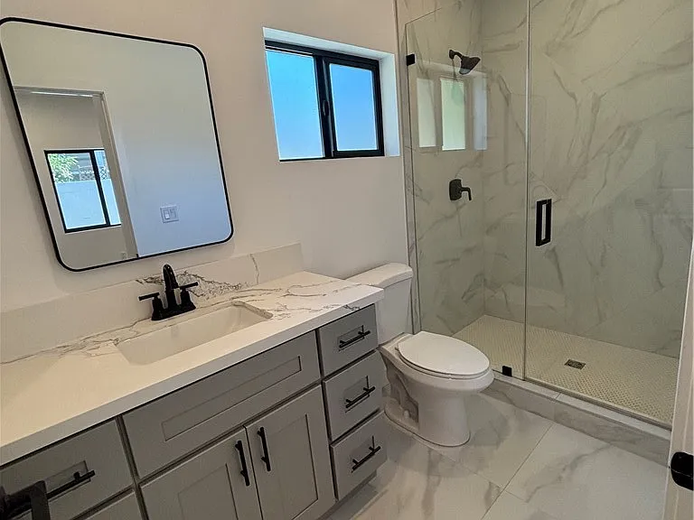 1664 Glen Ave — Photo 11