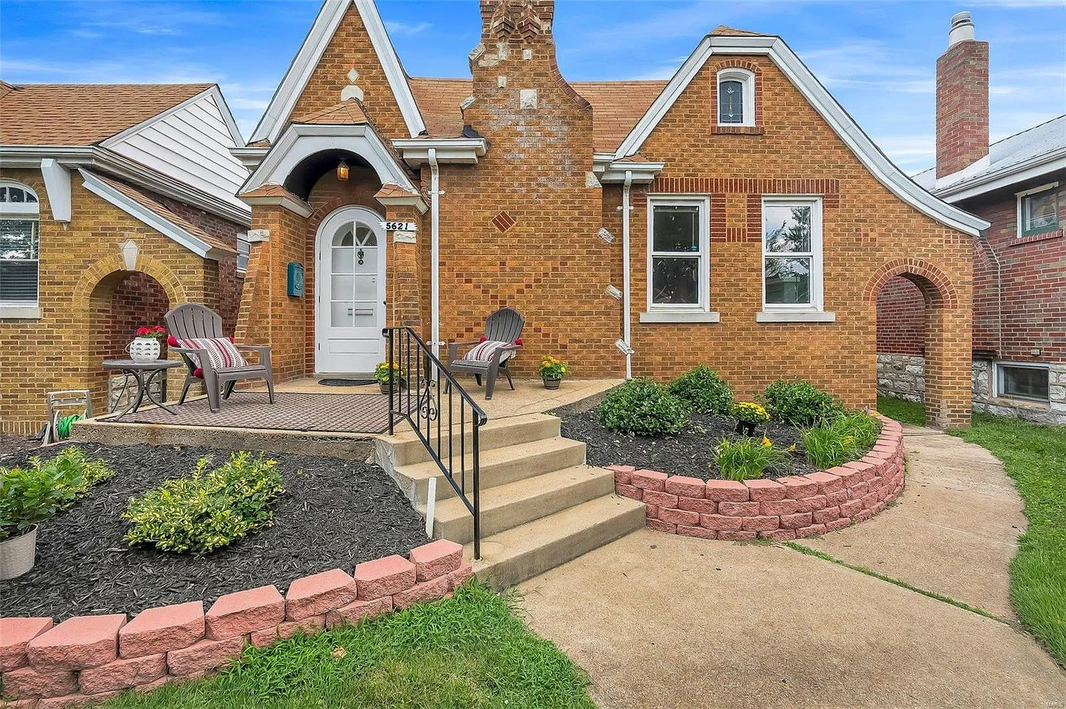 5621 Rhodes Ave photo 1