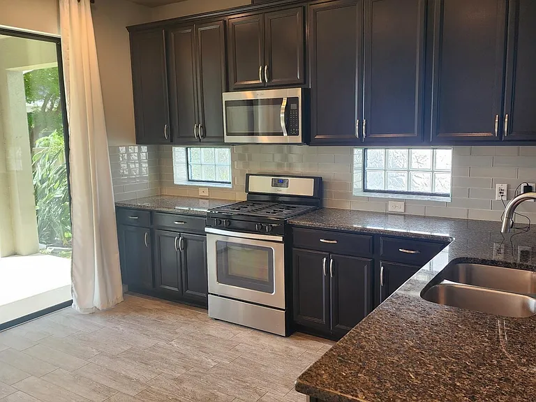 2882 Amethyst Way — Photo 4