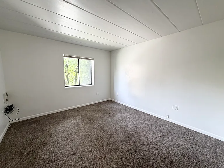 704 Orchard Ave #201 — Photo 6