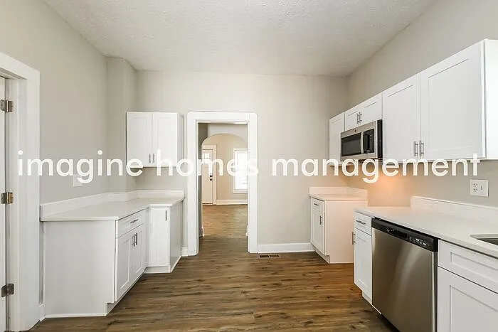 1215 N Olney St — Photo 6