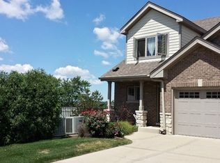 851 Illinois St, Lemont, IL 60439