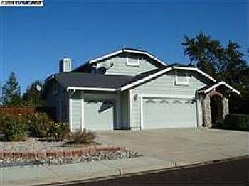2nd image of 378 Jeannie Way