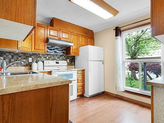 5th image of 32550 Maclure Rd #173
