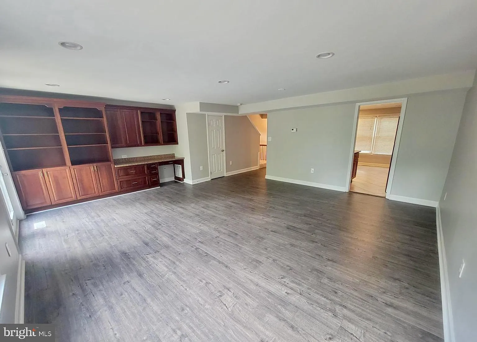 3 bed, 3.5 bath, 1980 sqft, $2,900 — Photo 2