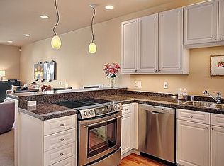 211 5th Pl S #5, Kirkland, WA 98033