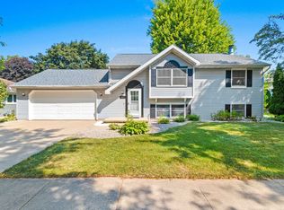 3024 E Forest St, Appleton, WI 54915
