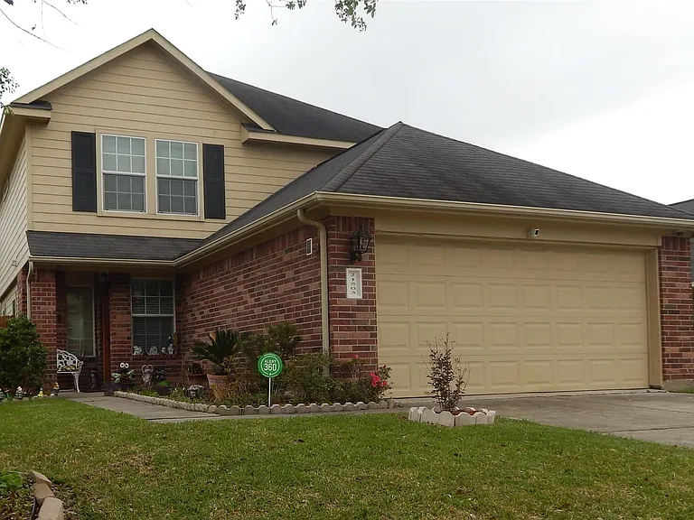 21503 Ornella Cir — Photo 1