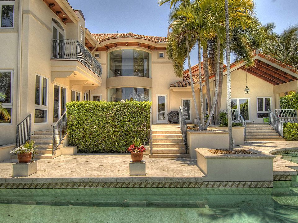 1st image of 21 Isla Bahia Dr