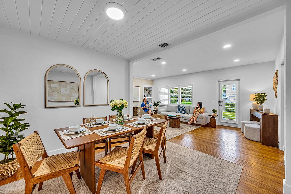 Building Photo - Alamanda Ct