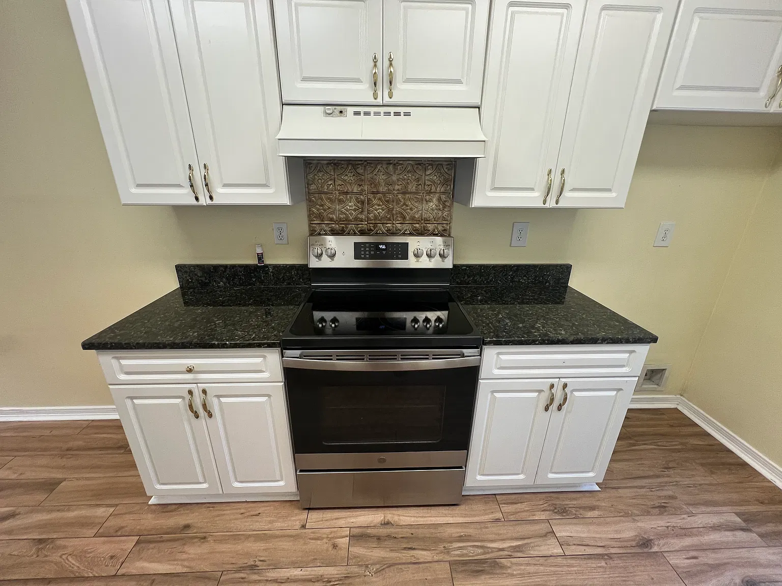 3 bed, 1850 sqft, $2,250 — Photo 2