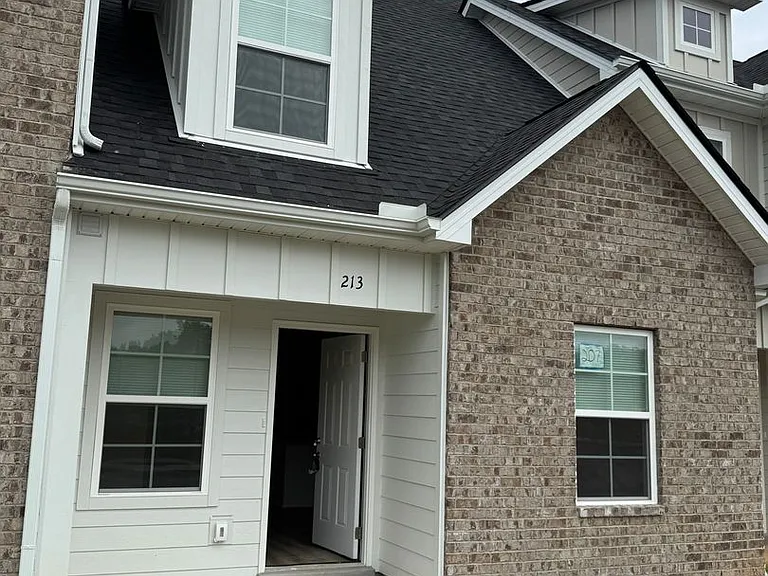 213 Mountaindale Dr — Photo 1