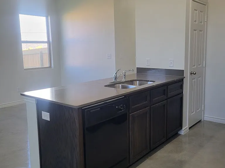 2329 Zanoletti Dr — Photo 39