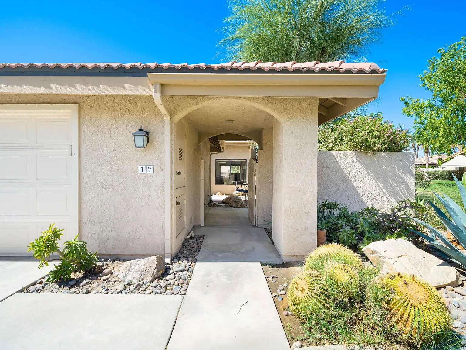 2 bed, 1070 sqft, $4,000 — Photo 4