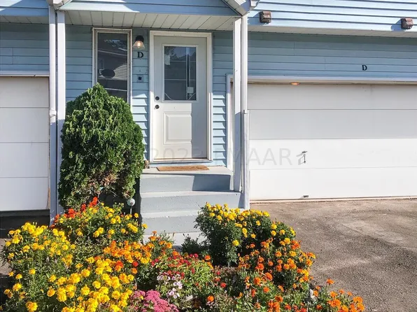 3711 10th St N APT D, Fargo, ND 58102