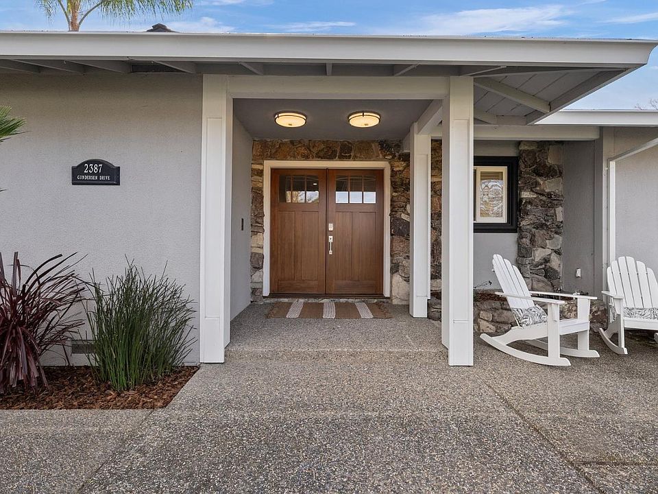 1st image of 2387 Gundersen Dr