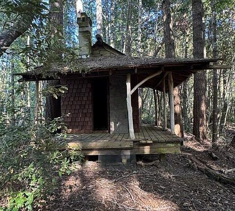 2nd image of 37430 Alderpoint Rd