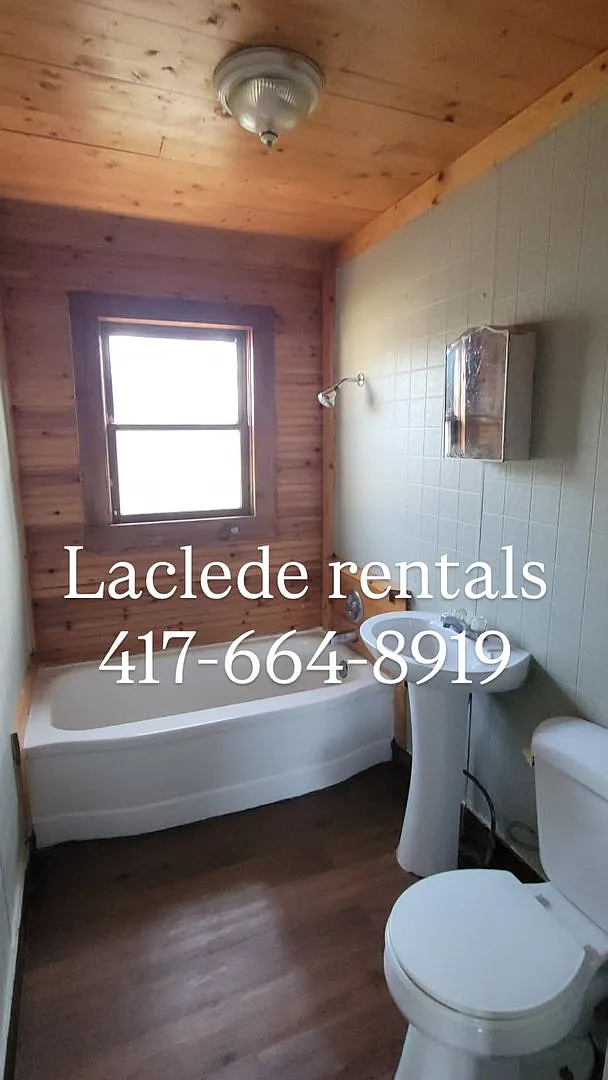3 Bedroom 1 Bath House For Rent — Photo 2