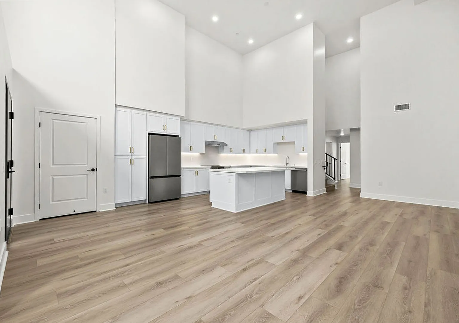 Brand-New Luxury Coastal Loft w/ Ocean Views in Dana Point's Lantern District — Photo 4