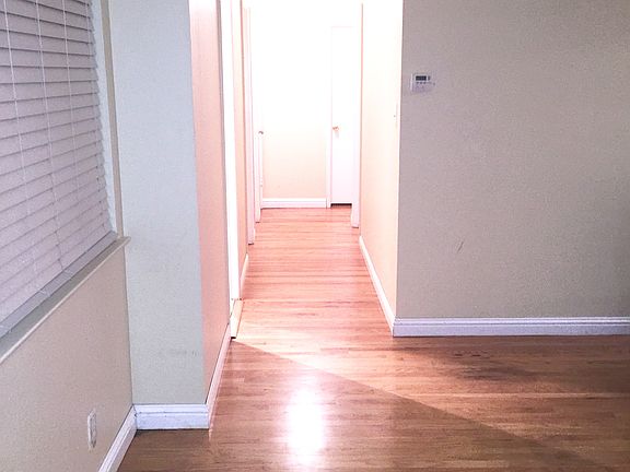 4th image of 3388 Vincent Dr