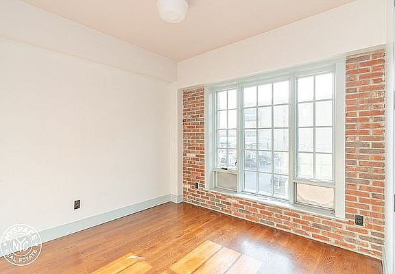 5th image of 11 Brooklyn Ave #2Q