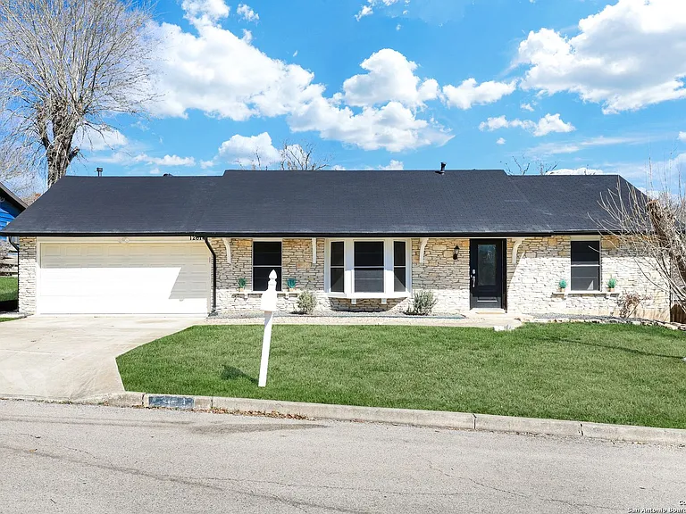 12614 Moss Holw — Photo 1