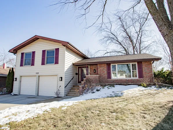 1095 Lancaster Ct, Hoffman Estates, IL 60169