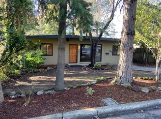 24 Eastwood Dr, Medford, OR
