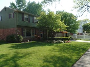 30235 Mason St, Livonia, MI 48154