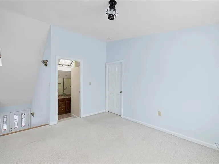 79 Boyce Ave — Photo 21