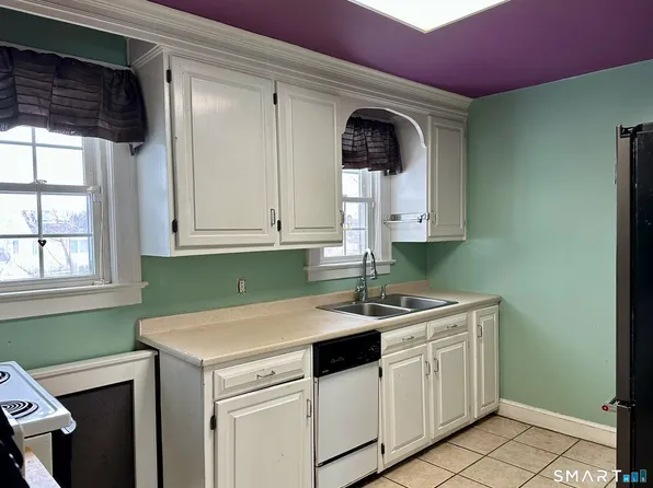 488 Parker Avenue South, Meriden, CT 06450