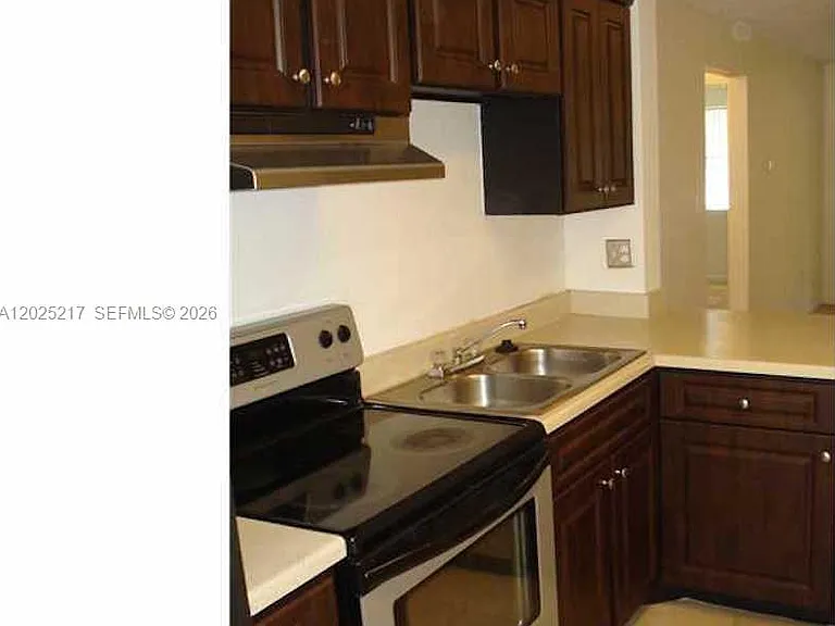 2240 SW 81st Ave #2240 — Photo 3