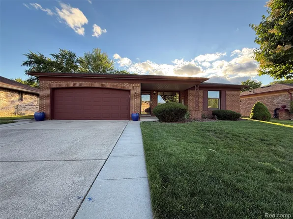 39217 Bramblebush Ct, Clinton Township, MI 48038