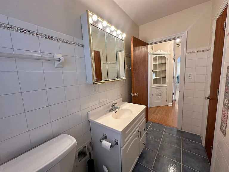 136 E Hazel Dell — Photo 24