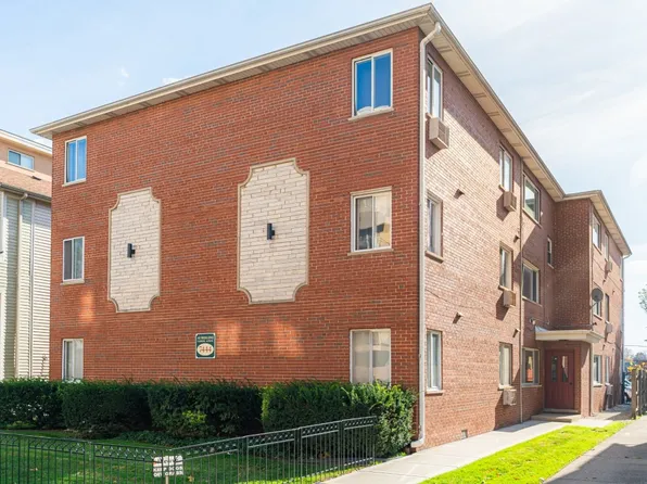 7444 Washington St APT 5, Forest Park, IL 60130