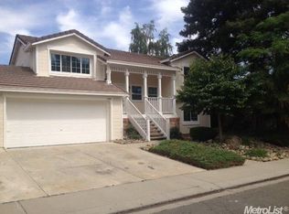 7000 Royal Links Dr, Riverbank, CA 95367