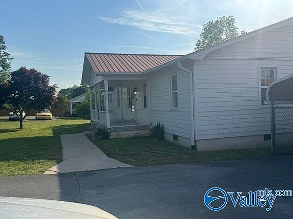 3rd image of 1317 Crawford Rd