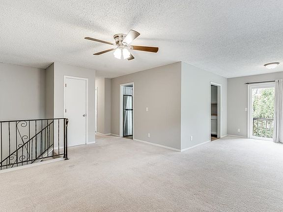 4th image of 3013 W Hadden Ave