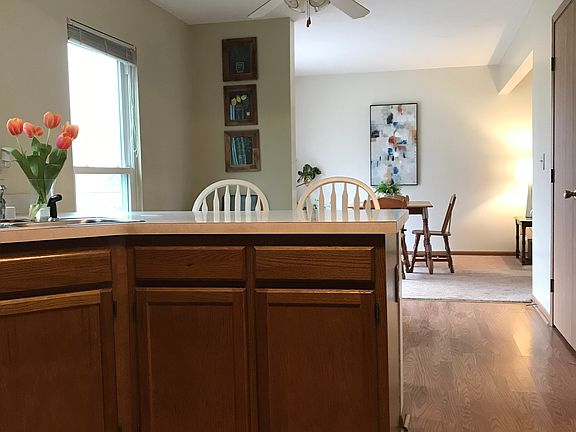 4th image of 315 Fox Trail Dr