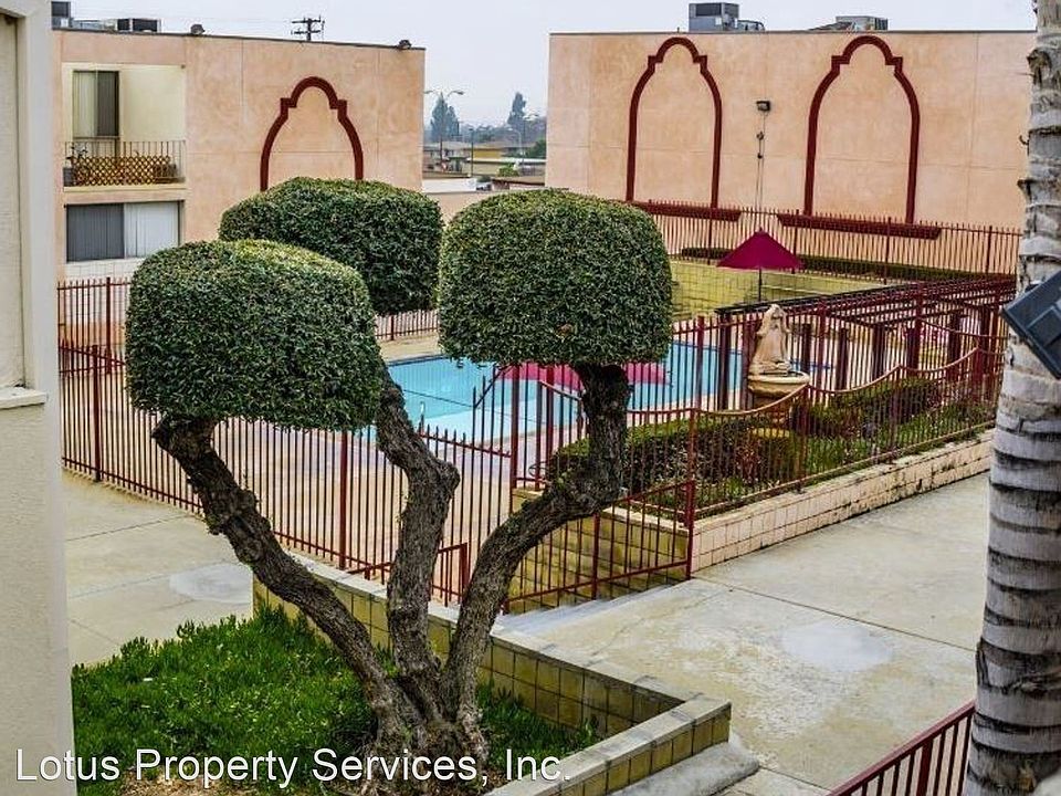 1st image of 2115 W Victoria Ave #30