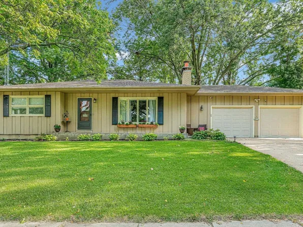 1633 SW Withdean Rd, Topeka, KS 66611