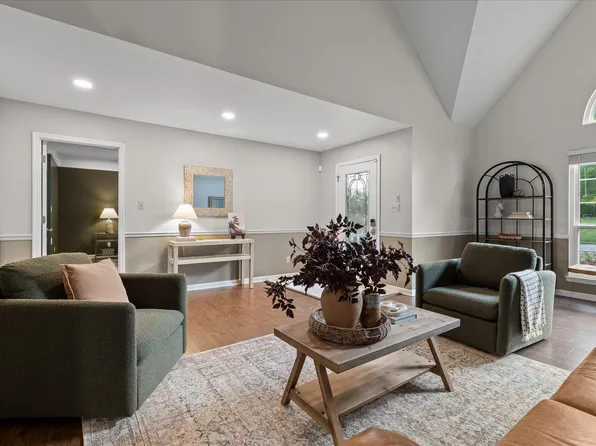 12424 Creek Hollow Ln, Soddy Daisy, TN 37379