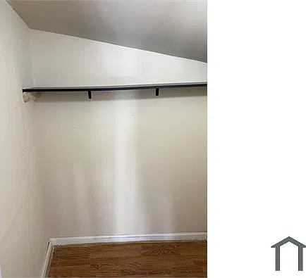 494 Wilson St — Photo 1
