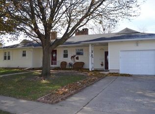 124 8th Ave SE, Oelwein, IA