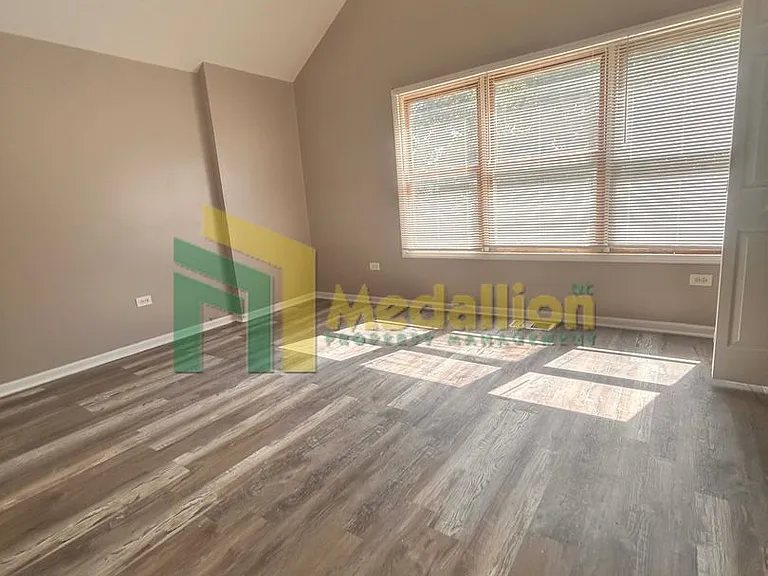 5954 S Maplewood Ave — Photo 24