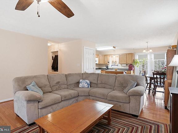 3rd image of 1158 Drummer Hill Rd