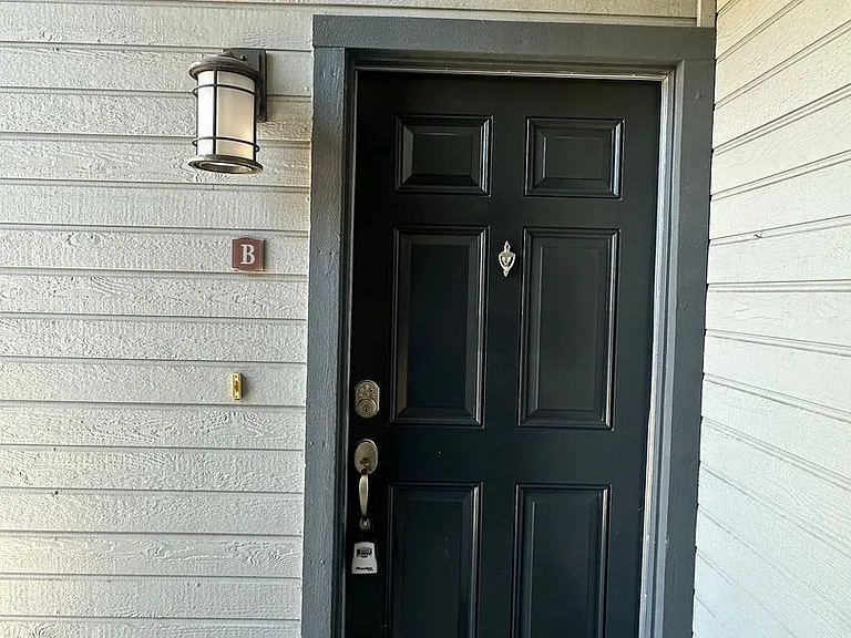 3901 Dale Rd #B — Photo 2