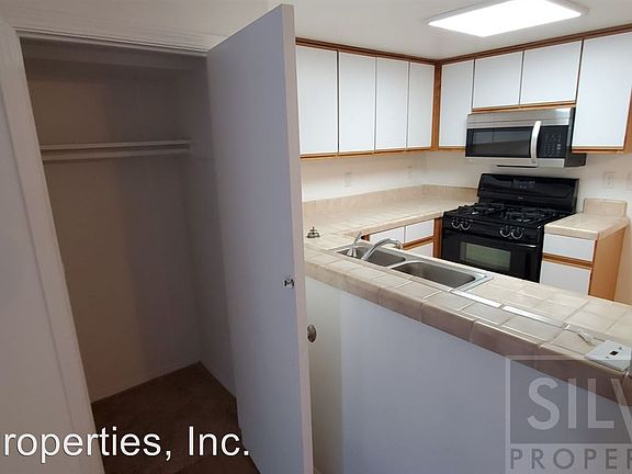 5th image of 2481 S Village Green Dr