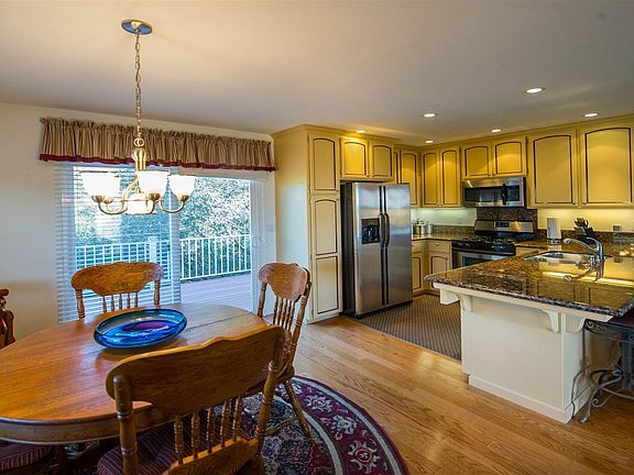 4th image of 736 Arbona Cir N